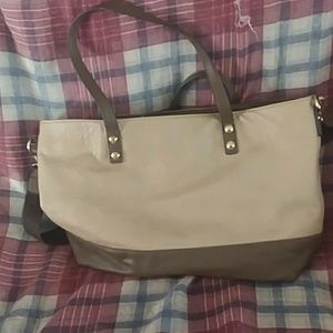 Jessica Simpson purse